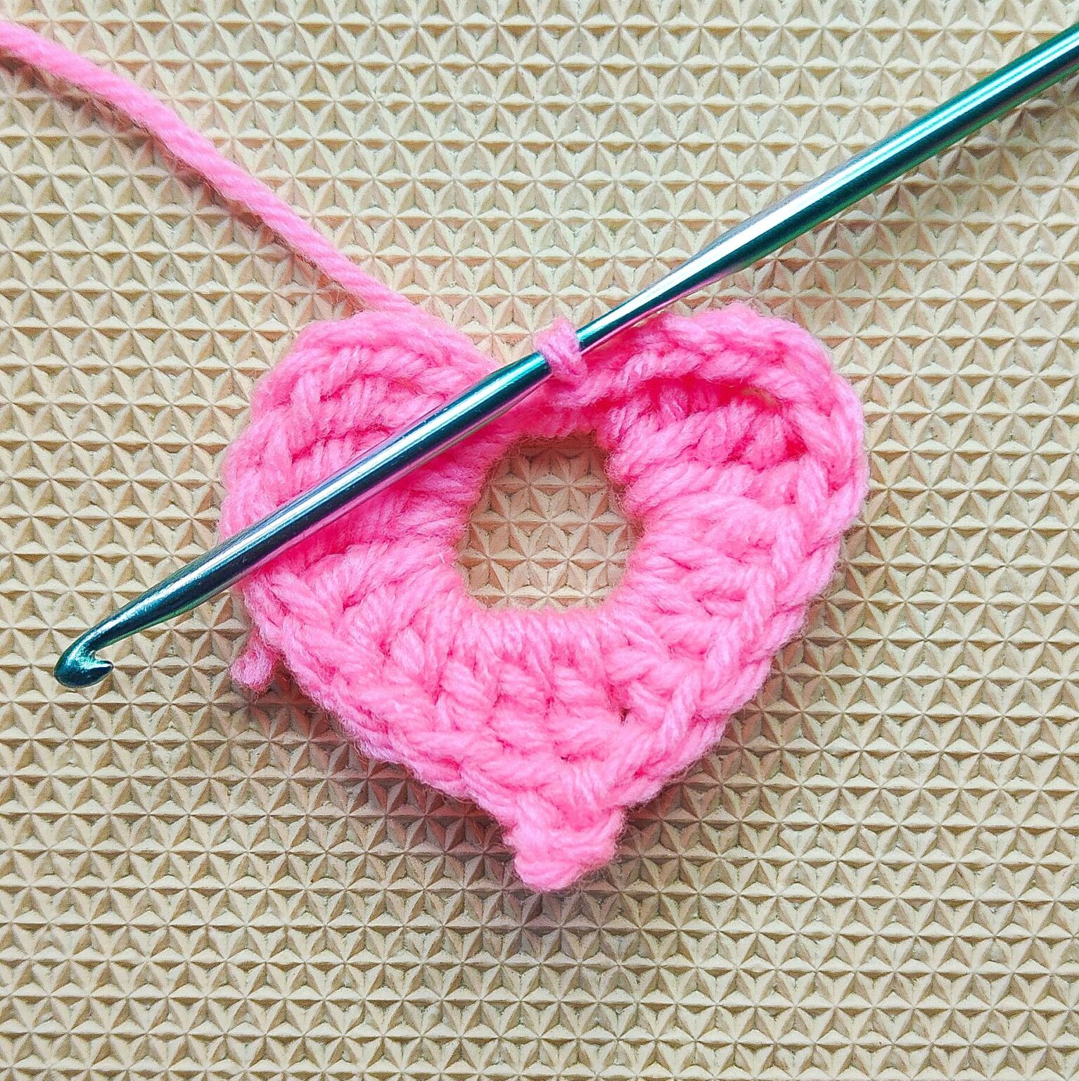 Quick Crochet Heart Charm Pattern for Valentine’s Day - Grandma Widsom Tips